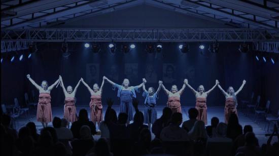 Elenco "Te Mana Hakaara" en Colegio Lorenzo Baeza Vega 