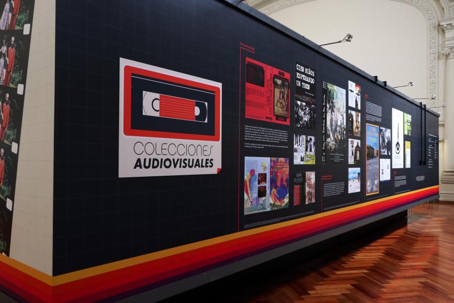 La muestra introduce al visitante en el valor del patrimonio audiovisual, llevándolo por diferentes épocas y tecnologías.
