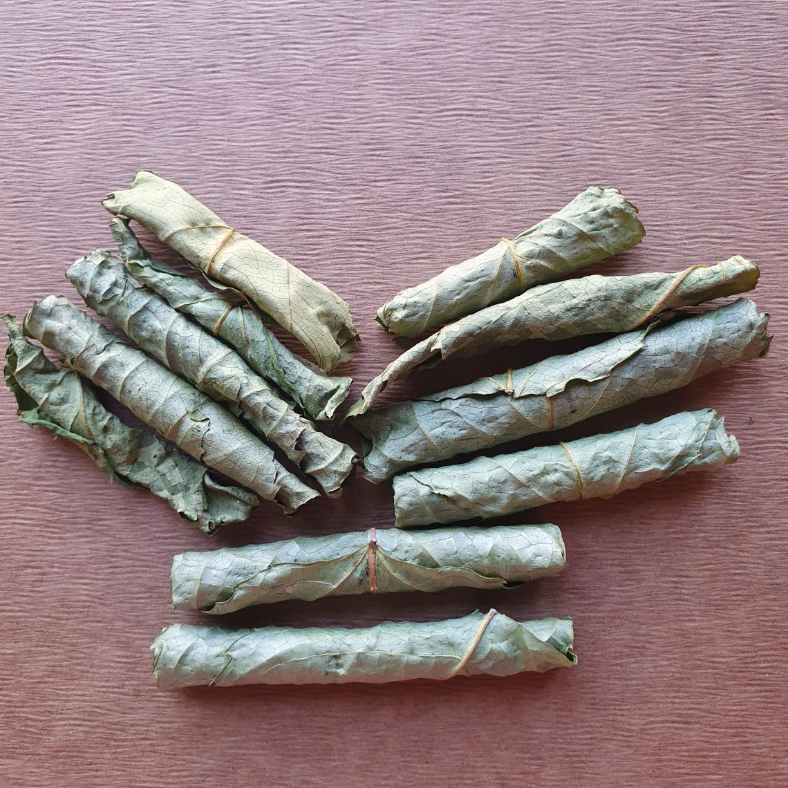 Envoltura de cigarros con hojas de maqui.